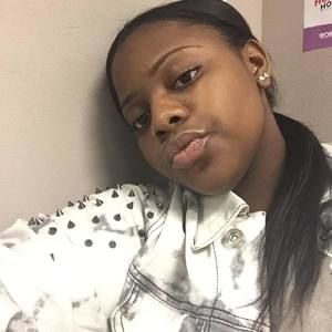 Meet your Posher, Leah